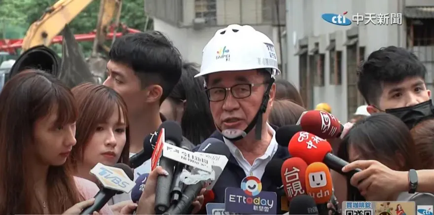還原大直街民宅坍塌！現場頻傳「啪啪啪」　李四川火速指示疏散住戶