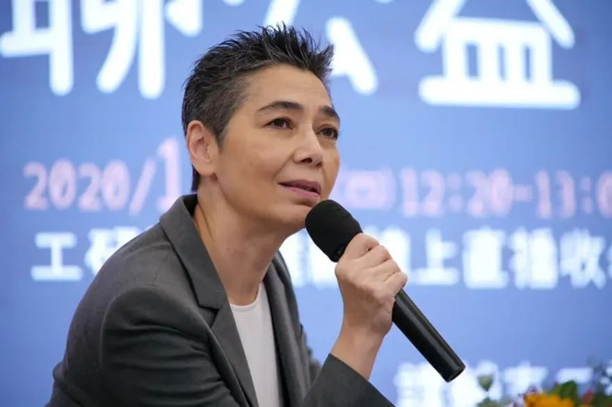 賴佩霞將放棄美國籍？　經紀人：盡快進行相關程序