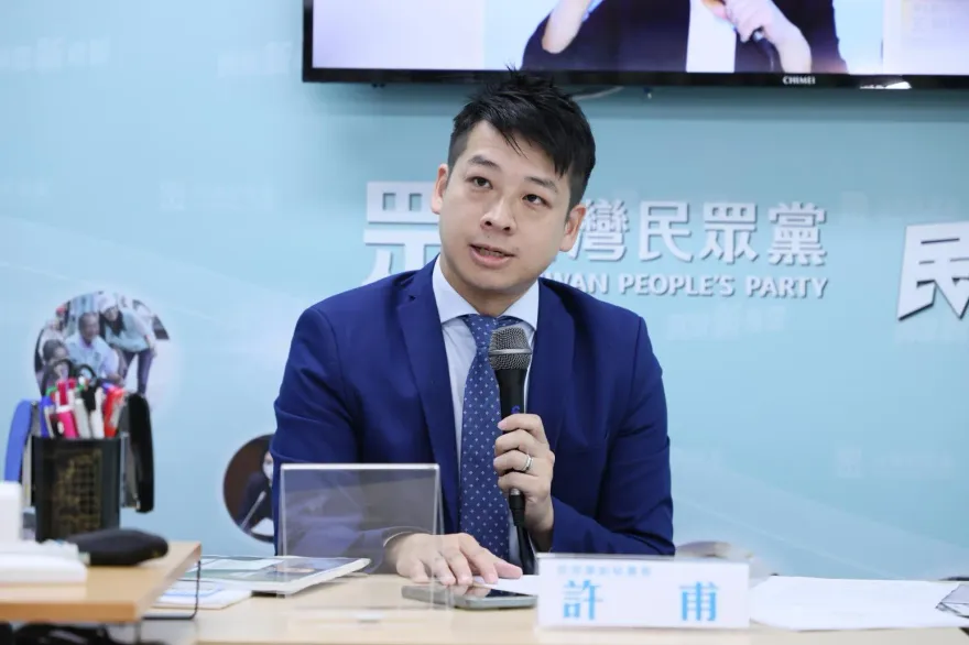 民眾黨通過「黃珊珊條款」禁止不分區立委雙重黨籍？許甫澄清：例行性會議