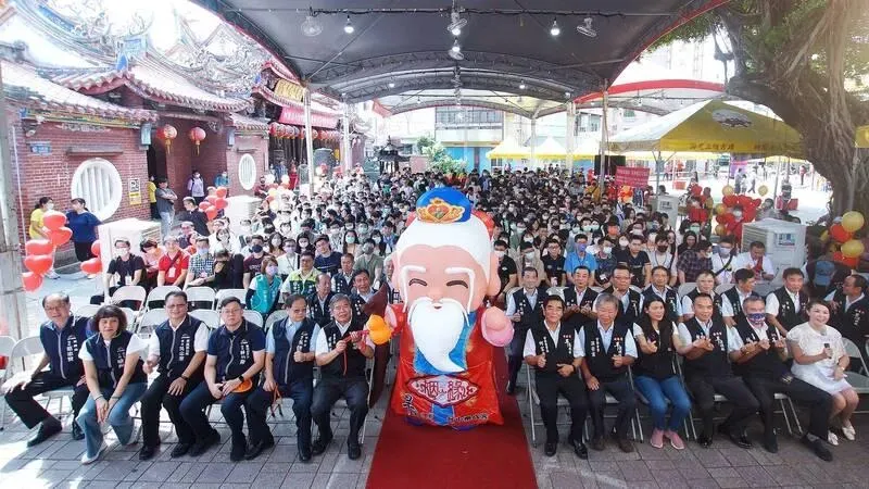 台中樂成宮月老牽姻緣！200對未婚男女聯誼找真愛　明年有望走紅毯