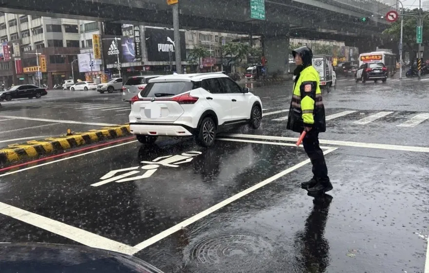 中秋連假颱風來攪局？周日恐有熱帶低壓　專家：下周才會明朗