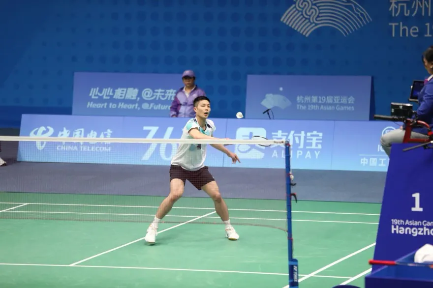 周天成3局拍下李卓耀　德國海洛羽球賽男單封王