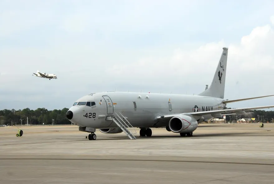 美軍P-8A「海神式」反潛機飛越台海上空　東部戰區批：公開炒作