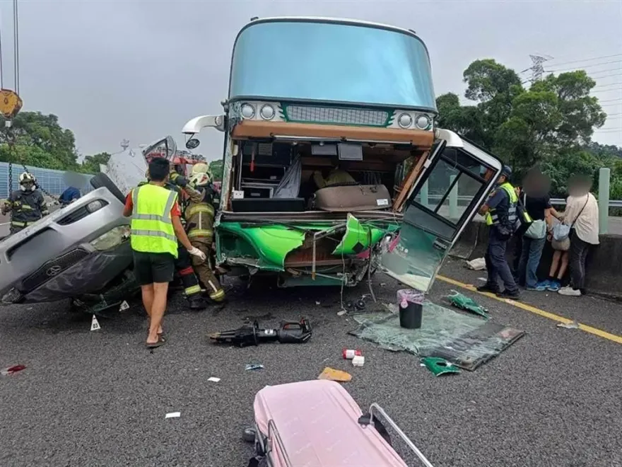 遊覽車「坐哪最危險」？專家點名2位置　再授1招減少80%死亡率