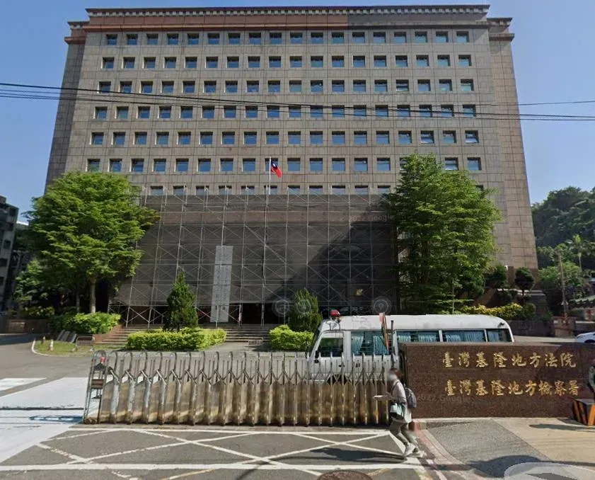 基隆中元祭伸狼爪被抓包　色狼摸大腿6秒判刑1年