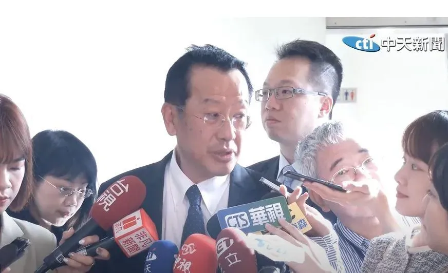 首例1年義務役男逃兵　郭正亮問顧立雄：你看完是否覺得心裡毛毛的？