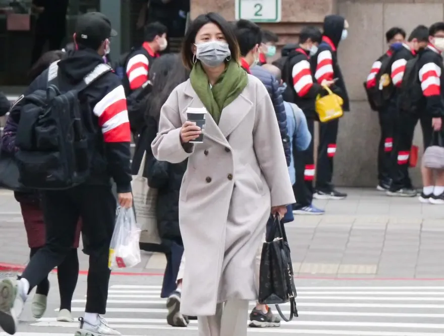 今晨最低溫15.4度！4縣市豪大雨特報…這天起鋒面到氣溫急降