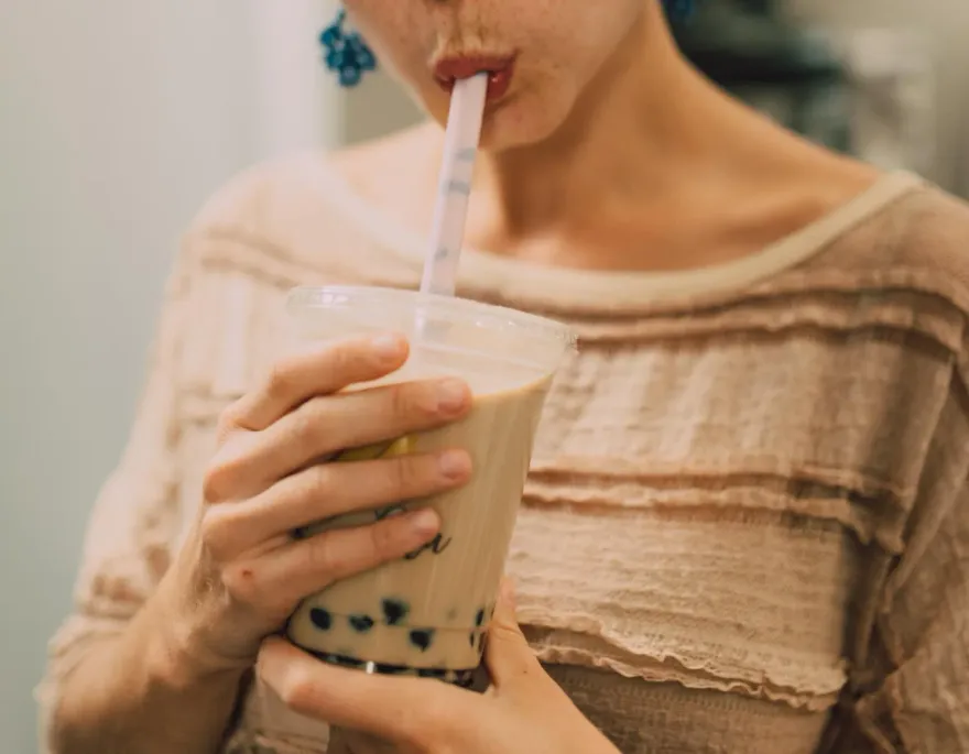 禁藥讓飲料更好喝？手搖飲店家在奶茶偷加西布曲明　女子喝完心慌又頭暈揪兇