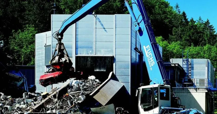 英國工人掉入絞碎機成「碎肉」！經理沒救他還將遺骸當垃圾丟