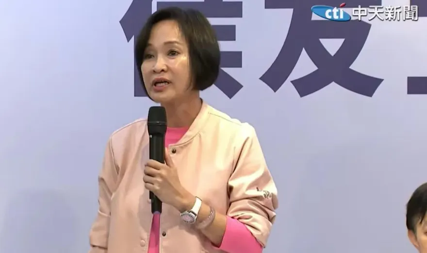 桃園湧10萬人空拍太震撼！柯志恩：換國民黨開車走回正道