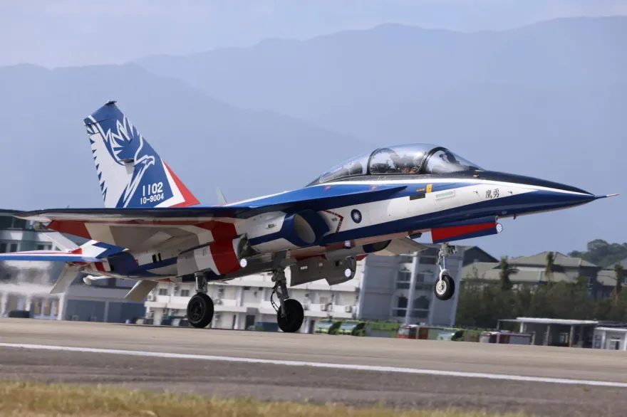 傳漢翔計畫將勇鷹號高教機「武裝化」  以首架外銷戰機為目標