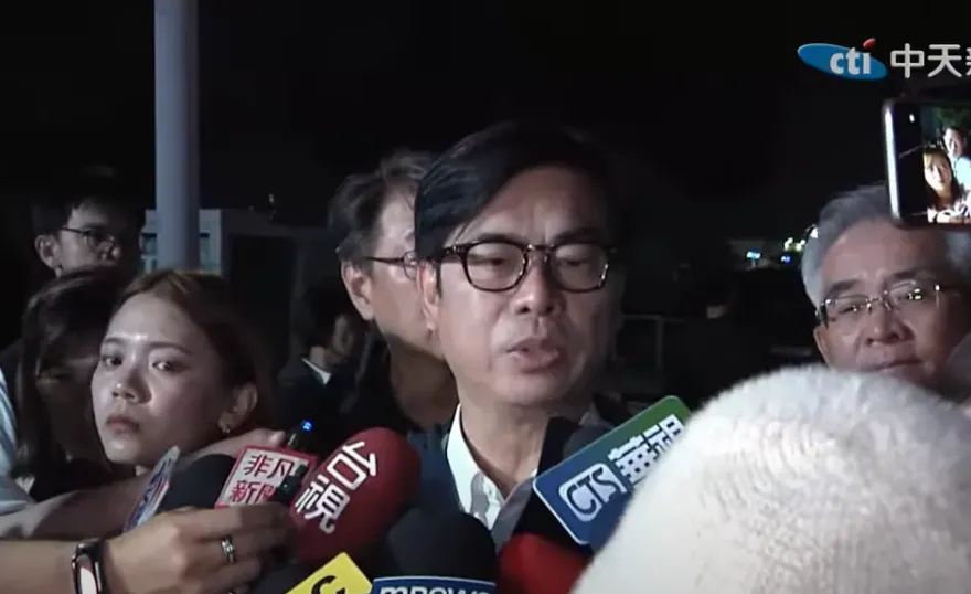 高雄跨年現場驚傳「亮刀」！市長陳其邁說話了