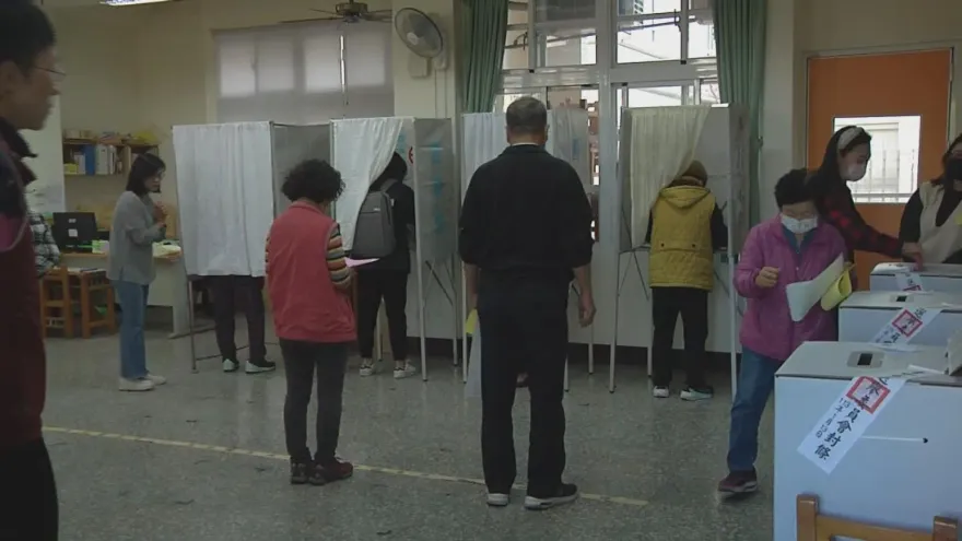 首次擔任選務人員！　妹子投票所「直擊1現象」傻了：到底來幹嘛啦