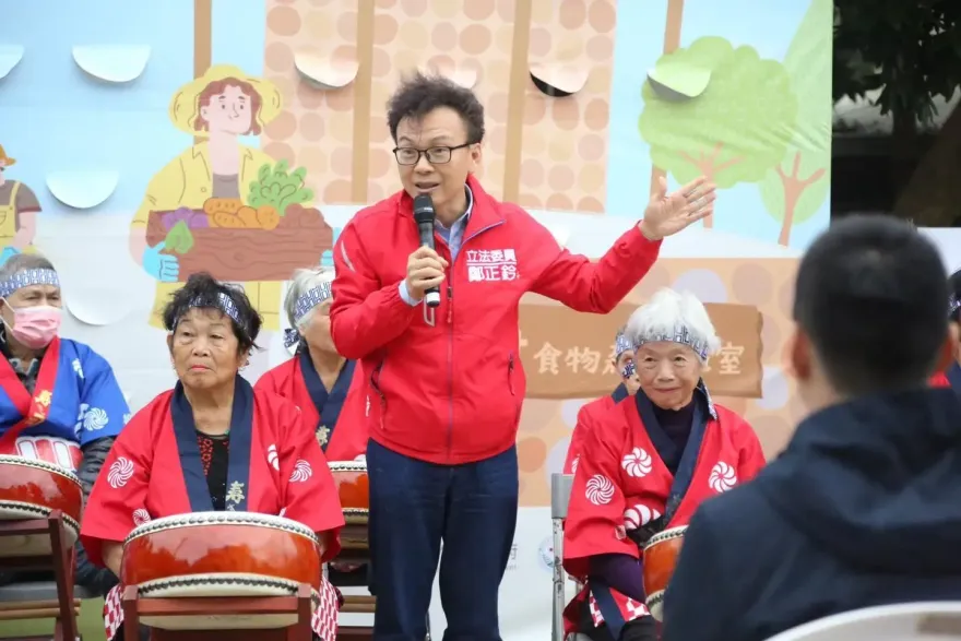快訊/新竹市四腳督爭霸！國民黨鄭正鈐自行宣布當選　成功連任