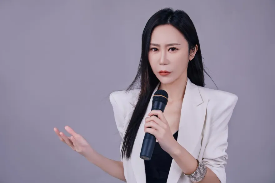 捲入小三風波！前元祖少奶安晨妤突昏倒　獨自赴院打點滴現況曝