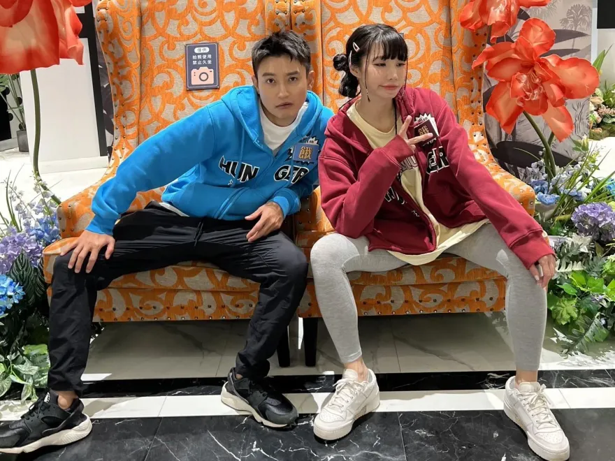 玩遊戲太激烈！樂天女孩筠熹秘密被拆穿　慌張樣貌全被拍