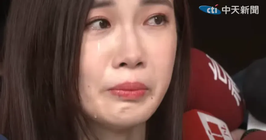 影/親曝離職原因！楊寶楨哭了：感謝柯主席和民眾黨栽培