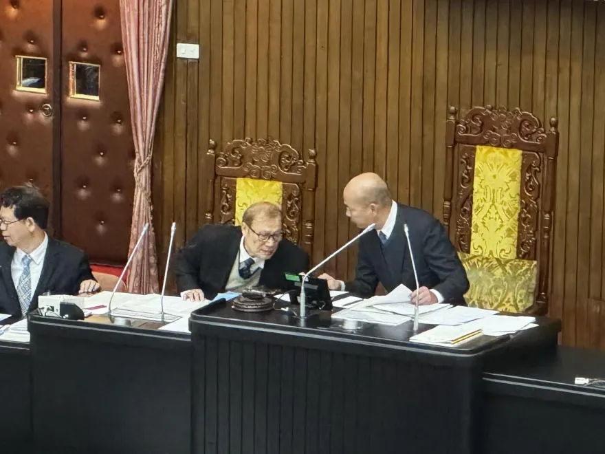 綠營反對民眾黨要求明日加開院會　韓國瑜裁示擇期協商