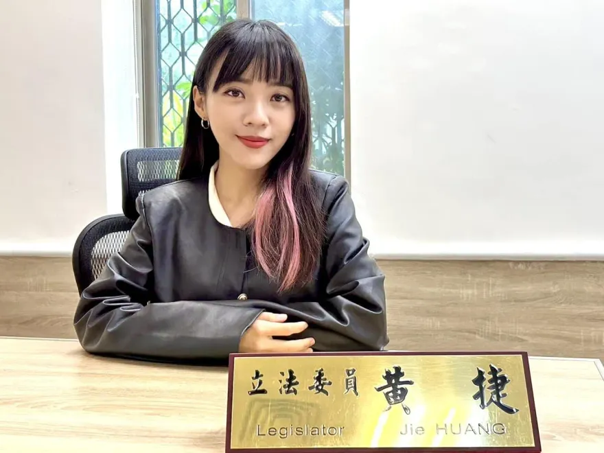 黃捷被嗆「早餐立委」　白喬茵：月領20萬做點事好嗎？