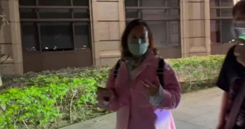被控綁標學校補助工程收回扣！　桃市議員簡志偉今晨「20萬交保」