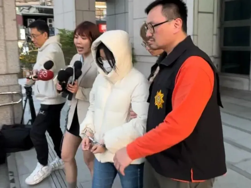 上銬畫面太衝擊！她舉3例子激問：女社工若無罪，誰能還她新人生？