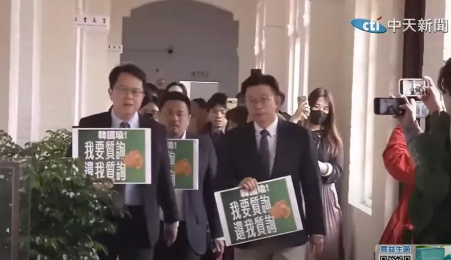不認遲刻魔！民進黨竟衝院長室大鬧韓國瑜　游淑慧傻眼氣炸了