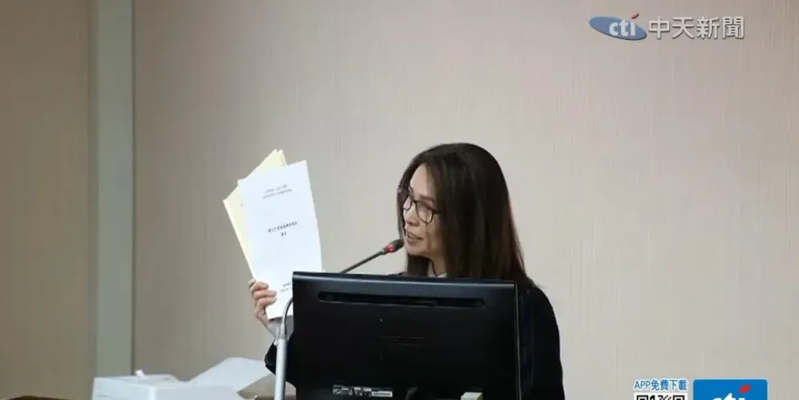 質詢完畢立馬衝醫院開刀　高金素梅PO出「獨眼照」曝原因