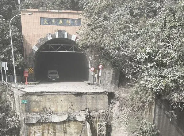 7.2強震撼全台/慘！他下班路斷被迫「逆時針環島」花14小時才到家