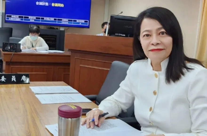 要求內政部提供數位身分證相關資料　許宇甄：政策暫緩不該浪費預算