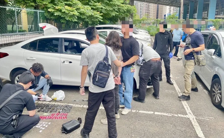 影/販毒集團遙控小蜜蜂派貨　北市警瓦解逮13人扣千包毒品