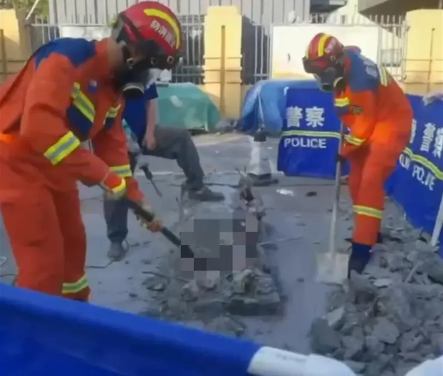 恐怖！砍殺朋友「水泥封屍」棄河中...鑿開還見血　警逮嫌犯曝行兇動機