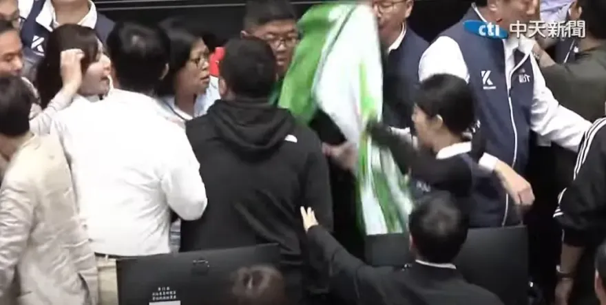 被綠控勒王美惠脖子「蓄意殺人」　徐巧芯直呼：身高體重差完全不同量級