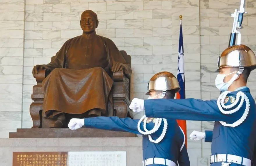 顧立雄拋中正紀念堂三軍儀隊撤離堂體　行政院將待文化部提出方案「盡速通過」
