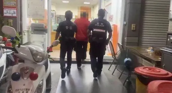 快訊/逮到了！高雄詭異「紅衣阿北」攔國小生扯包包　辯「教她減輕重量」