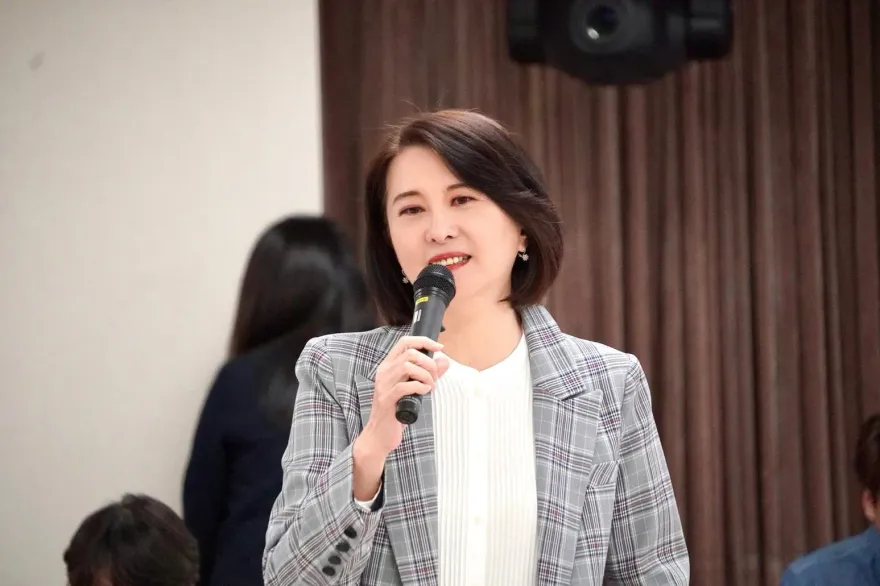 綠側翼瘋傳「罷免24藍委名單」大翻車！  藍營女戰神發聲了