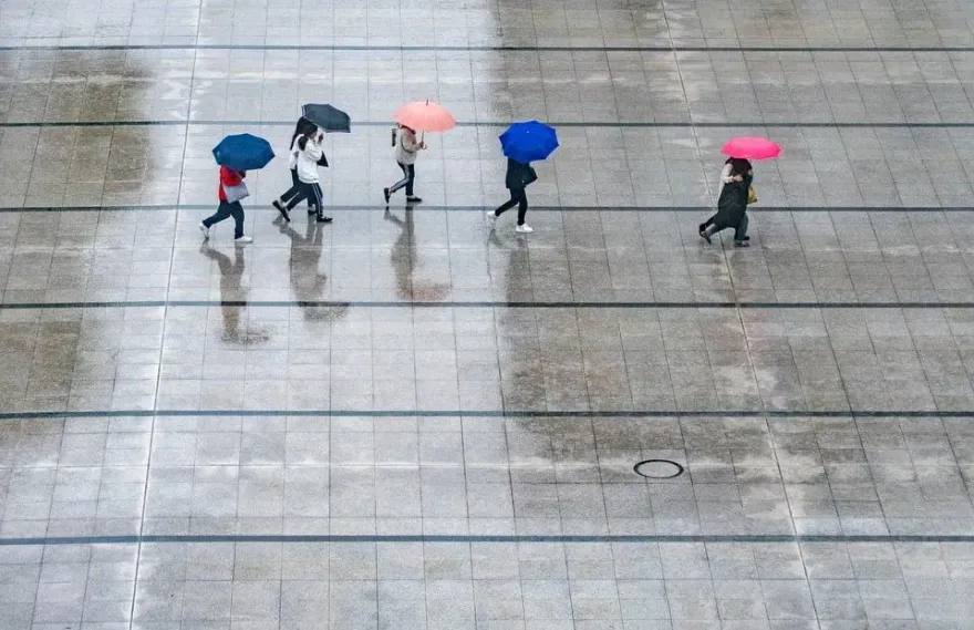 悶熱端午！南部高溫飆36度　滯留鋒徘徊「連10天有雨」