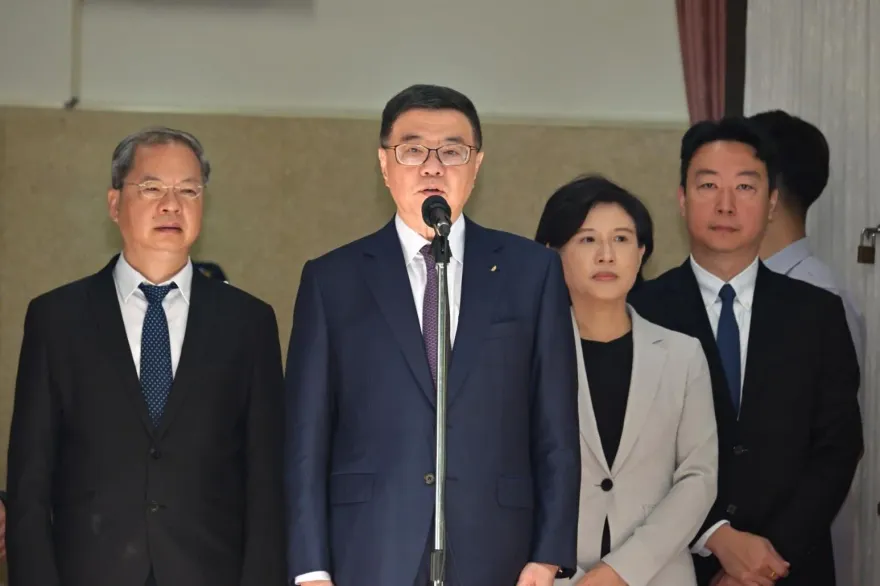 陸委會、退輔會新任副主委出爐！行政院長卓榮泰延攬學者沈有忠、中將陳進廣