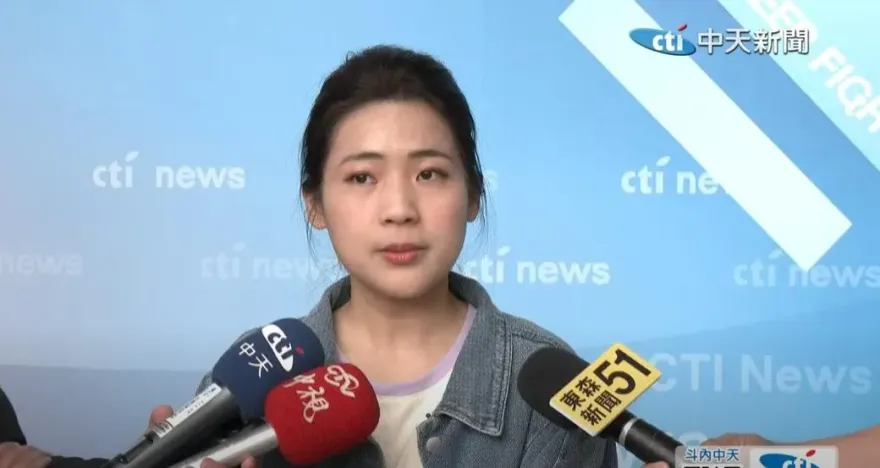 王義川控遭跟監揚言報案　徐巧芯秀「不在場證明」稱：那快去啊！