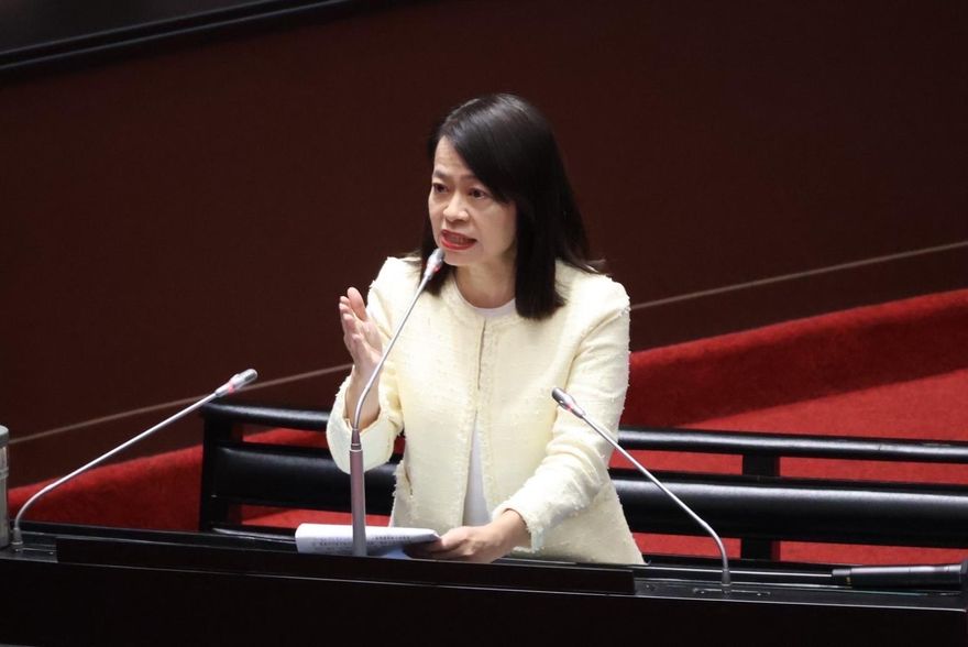 錯誤能源政策　許宇甄：民進黨補台電其實是補綠友友