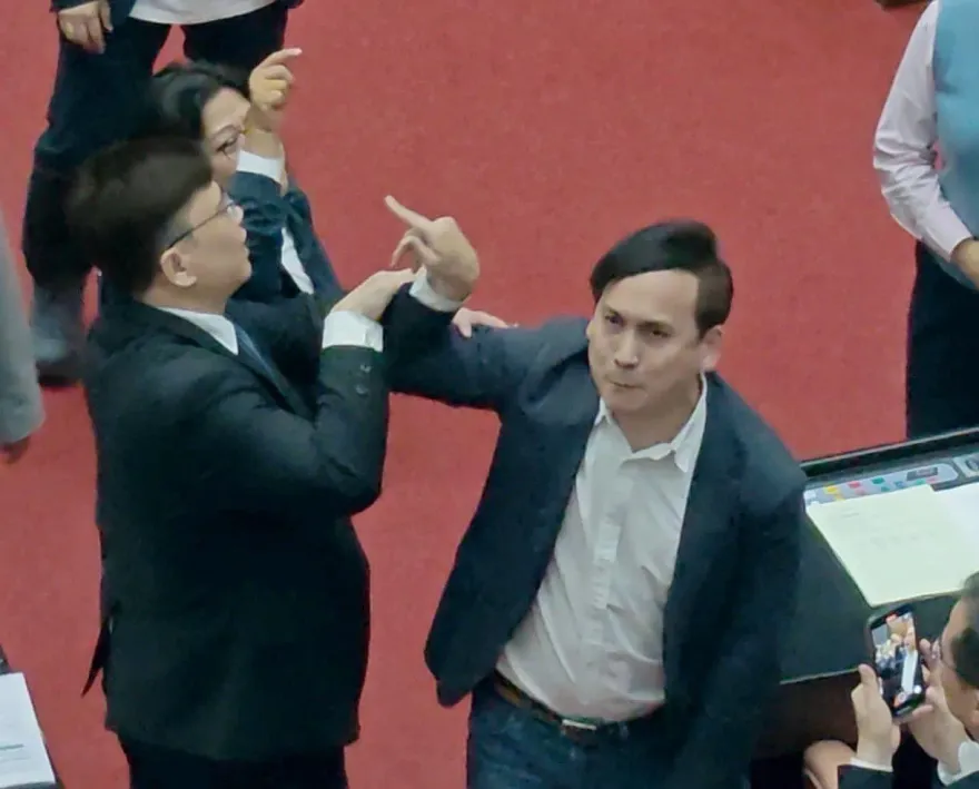 葉元之不忍了！嗆3綠民代　「不用罷免！誰說謊誰下台」