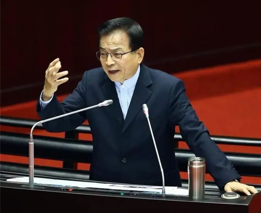 林秉文逃跑臉書囂張嗆聲！他對比柯文哲慘況轟：檢方雙重標準