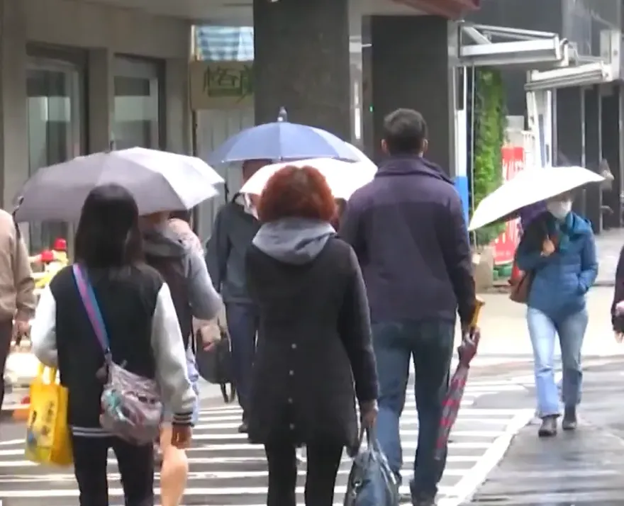 一早急凍6.4℃！21縣市低溫警戒　連2天「全台有雨」