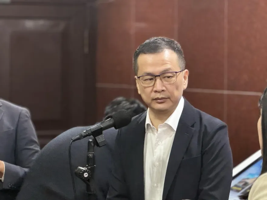 羅智強「正義的回擊」！宣布發動罷免簡舒培