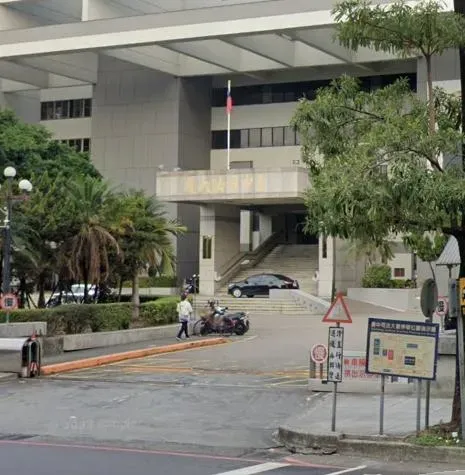 欠卡債辦貸款被騙錢又A走帳戶　衰女變詐團共犯獲判無罪