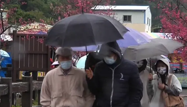 把握最後陽光！2/12起「全台急轉整片紅」　雨最大時間出爐