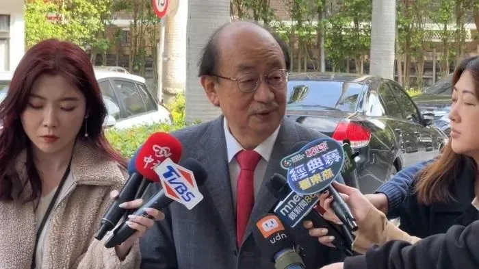 影/被問發臉書「老天震怒」是否道歉　柯建銘變臉嗆：哪一台的？