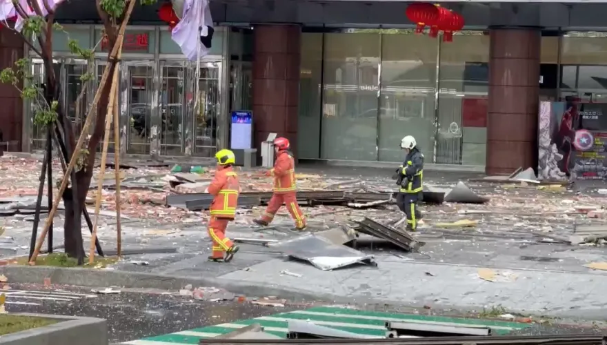 台中新光三越氣爆傷患增加！33人分送8醫院　5人住加護病房