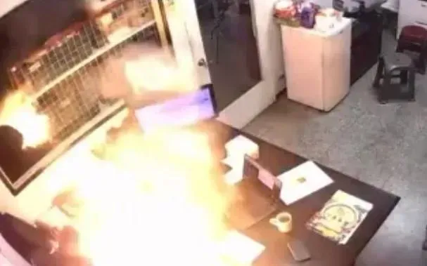 亞果元素道歉了！磁吸行動電源爆炸害女毀容　緊急召回產品