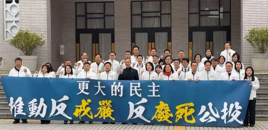成大教授喊「戒嚴是民主的工具」　李來希怒批像家暴渣男