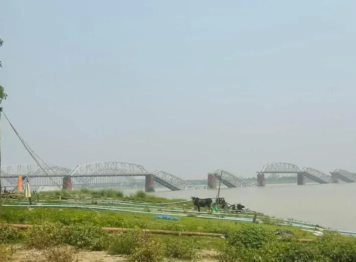 影/地牛怒了！緬甸7.7強震「晃垮大橋」　屋倒、皇宮城牆慘況曝